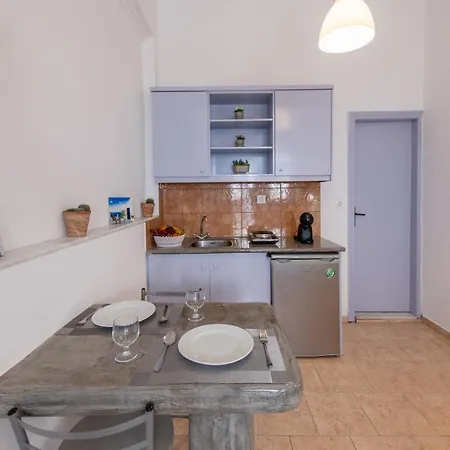 Santorininy Hotel