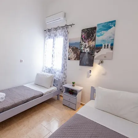 Santorininy Hotel
