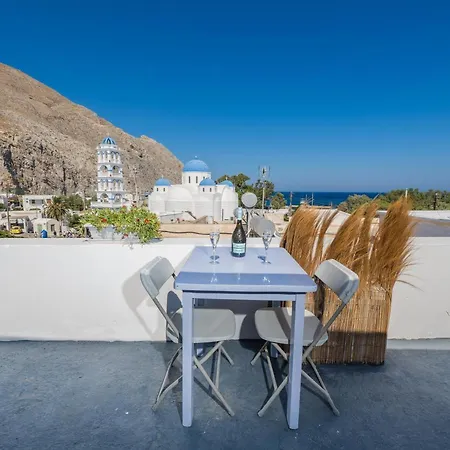 Santorininy Hotel *