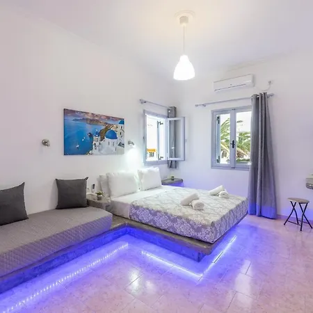 Hotel Santorininy *