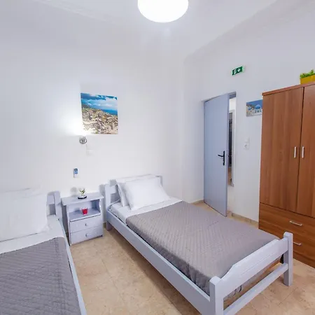 Santorininy Hotel Perissa (Santorini)