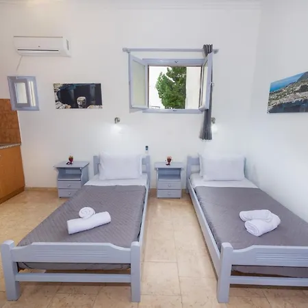 Santorininy Hotel