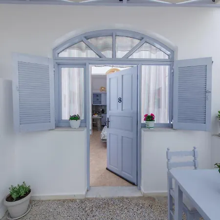 Santorininy Hotel